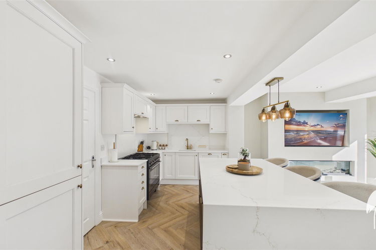 Kitchen Area - Picture 8 of 36