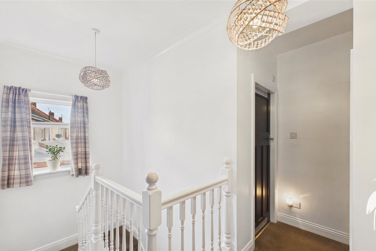 First Floor Landing - Picture 19 of 25