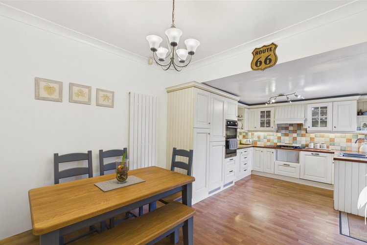 Kitchen/Dining Room - Picture 4 of 25