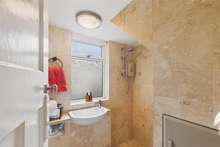 Wet Room - Picture 9 of 25