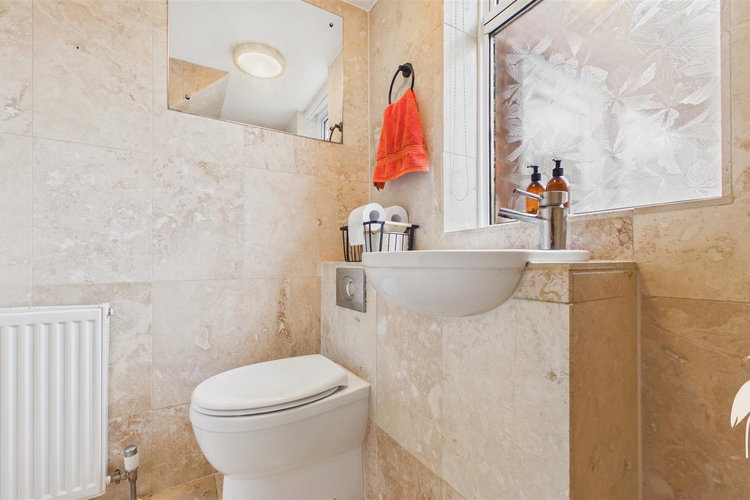 Wet Room - Picture 10 of 25