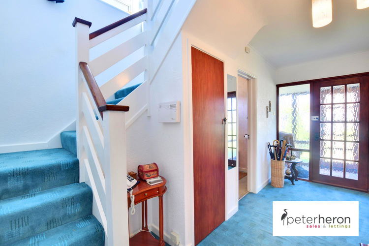 Entrance Hall - Picture 12 of 25