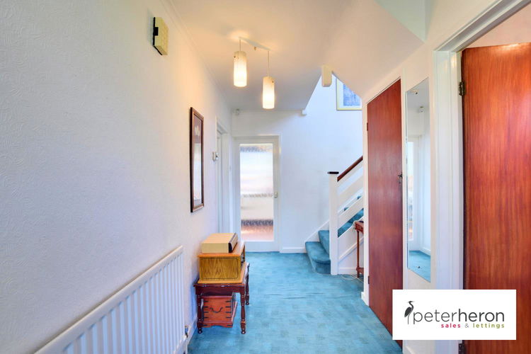 Entrance Hall - Picture 11 of 25