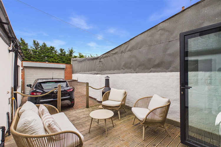 Outside - Picture 21 of 23