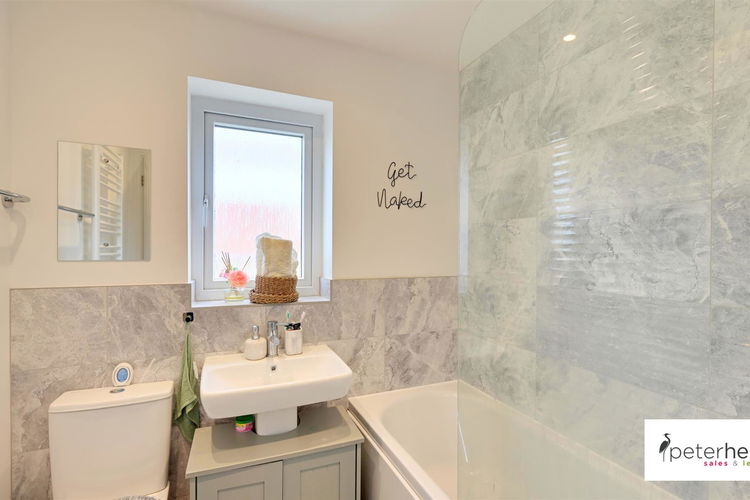 Bathroom - Picture 16 of 22