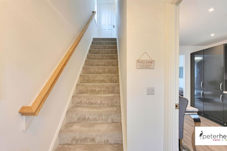 Entrance Hall - Picture 9 of 22