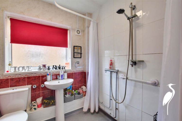 Wet Room - Picture 15 of 17