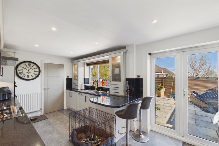 Breakfasting Kitchen - Picture 5 of 29