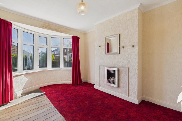 Lounge - Picture 2 of 21