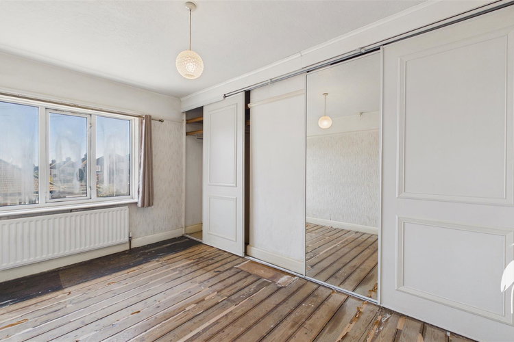 Bedroom 1 - Picture 11 of 21