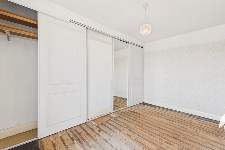 Bedroom 1 - Picture 12 of 21