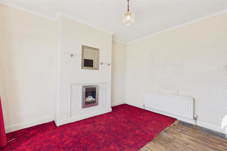 Lounge - Picture 3 of 21