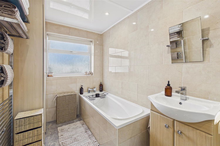 Bathroom - Picture 11 of 21