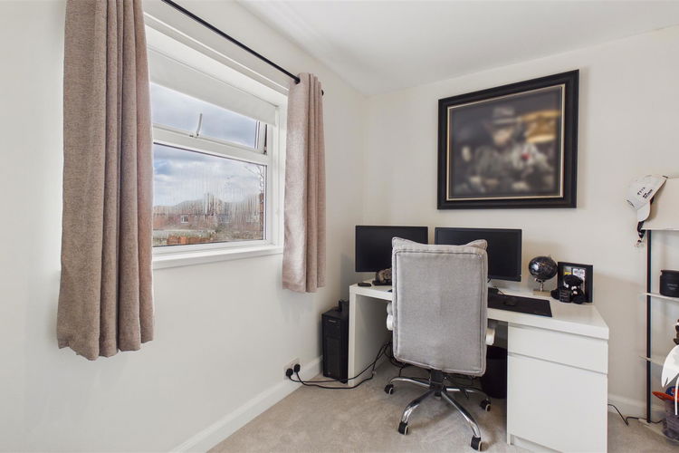 Bedroom 3 - Picture 18 of 21