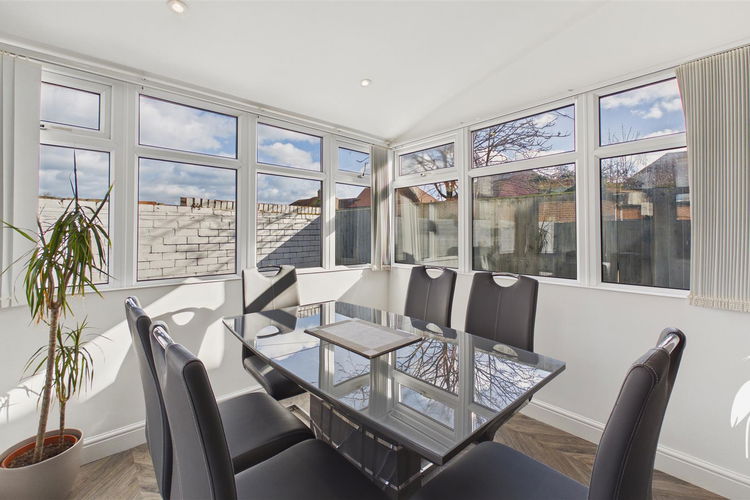 Dining Area - Picture 10 of 21