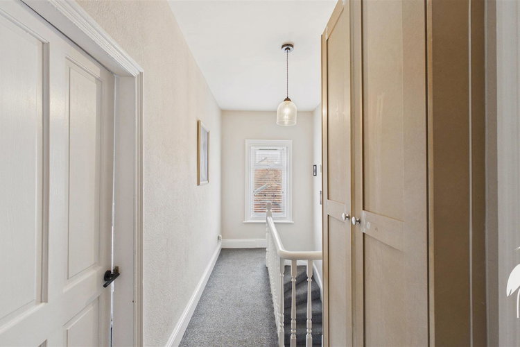 First Floor Landing - Picture 13 of 21