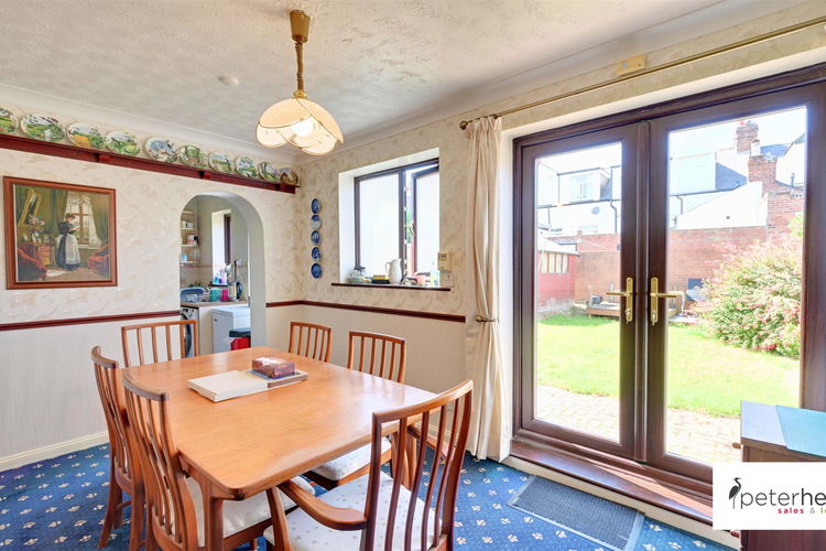 Dining Room - Picture 7 of 18