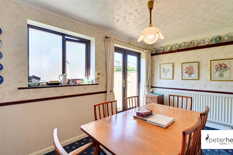 Dining Room - Picture 8 of 18