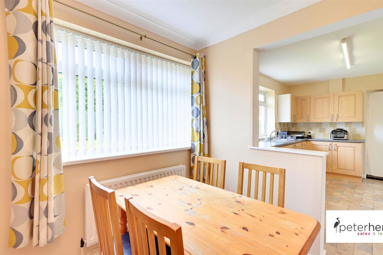 Dining Area - Picture 6 of 18