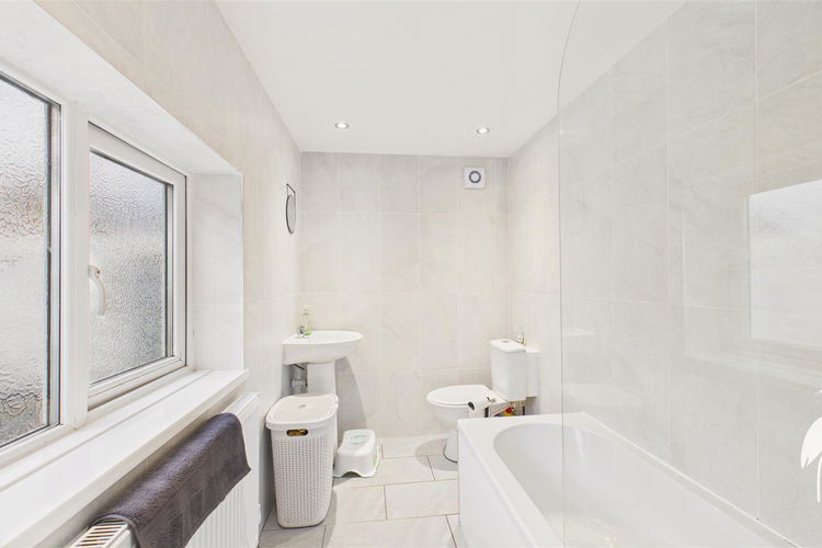 Bathroom - Picture 6 of 8