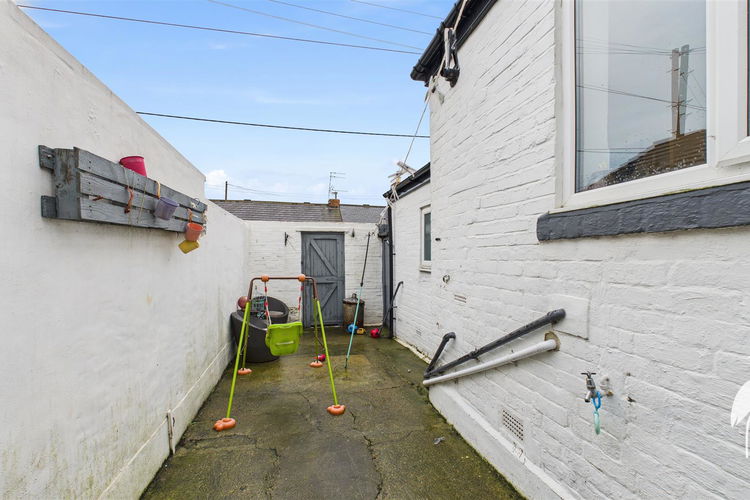 Outside - Picture 8 of 8