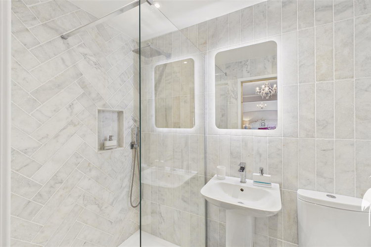 En-Suite Shower Room - Picture 39 of 55