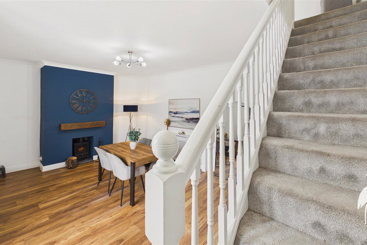 Stairs to First Floor - Picture 6 of 18