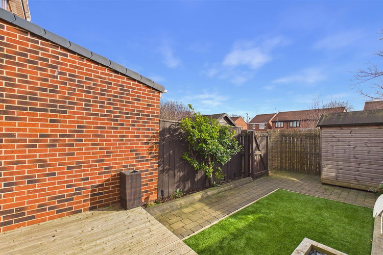 Outside - Picture 16 of 19