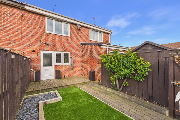 Outside - Picture 18 of 19