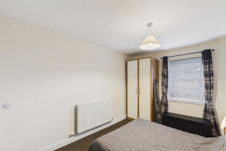 Bedroom 1 - Picture 8 of 17