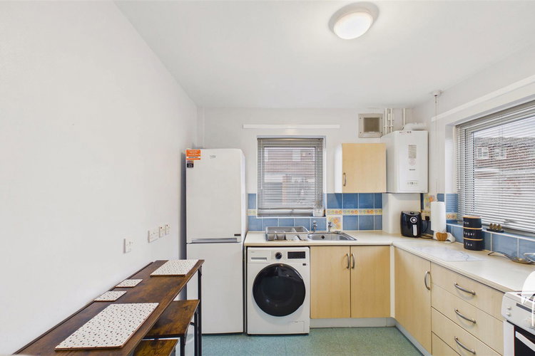 Kitchen - Picture 6 of 17