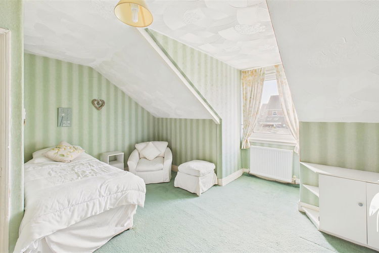 Bedroom 2 - Picture 15 of 20