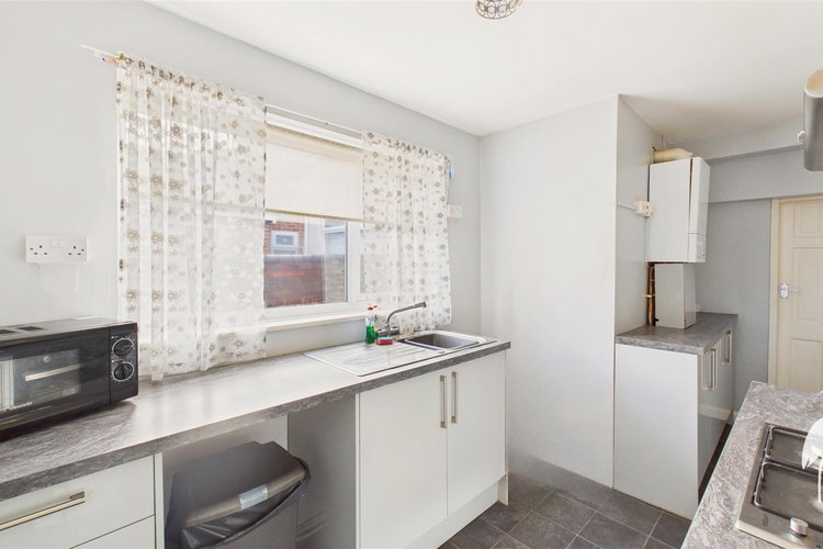 Kitchen - Picture 8 of 20