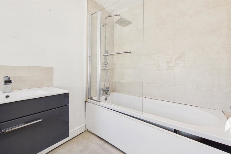 Bathroom - Picture 7 of 15