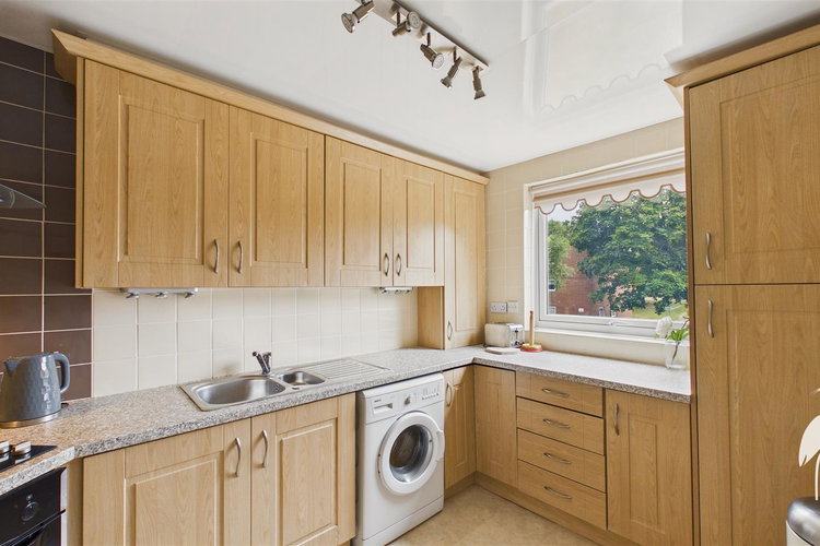 Kitchen - Picture 4 of 15