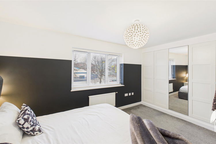 Bedroom 1 - Picture 13 of 24