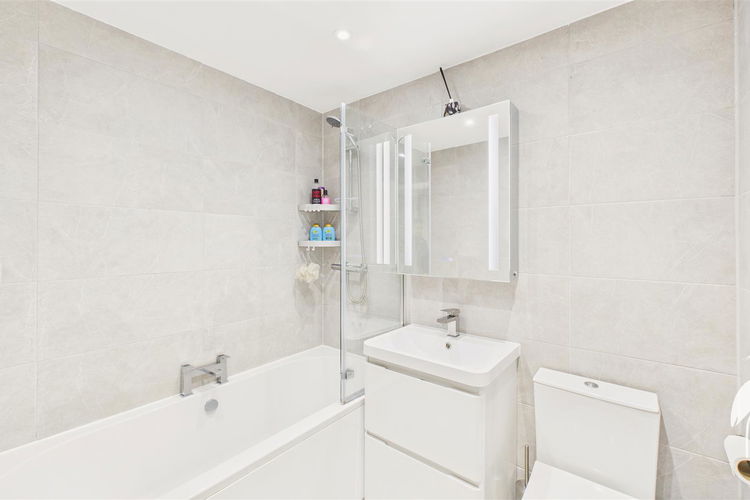 Bathroom - Picture 20 of 24