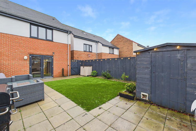 Outside - Picture 23 of 24