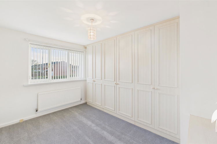 Bedroom 1 - Picture 6 of 15