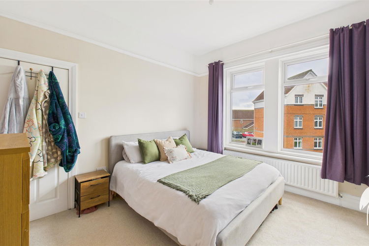 Bedroom 1 - Picture 11 of 14