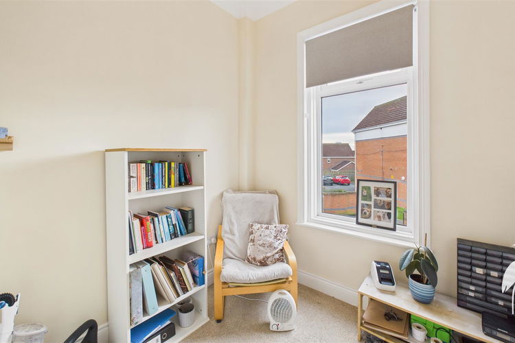 Bedroom 2 - Picture 12 of 14