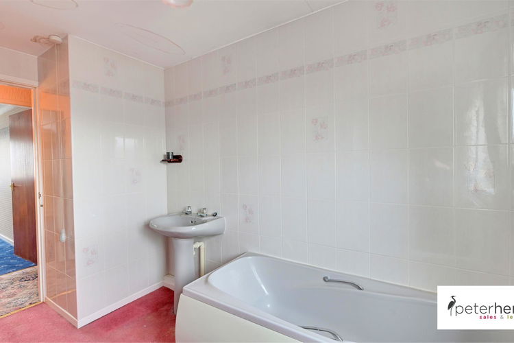 Bathroom - Picture 19 of 21