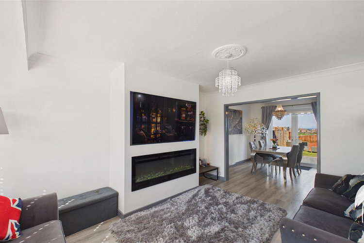 Lounge - Picture 4 of 34