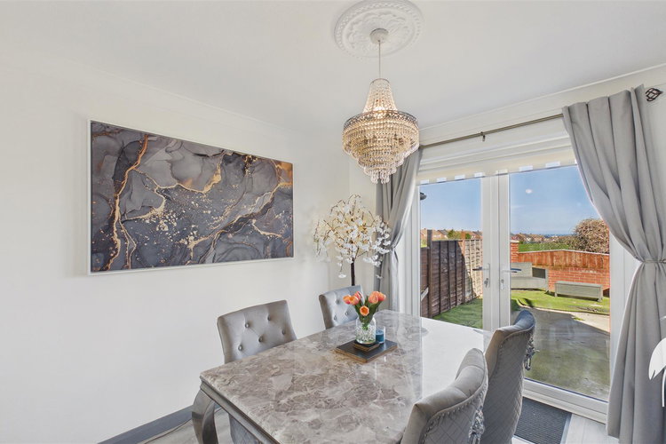 Dining Room - Picture 6 of 34