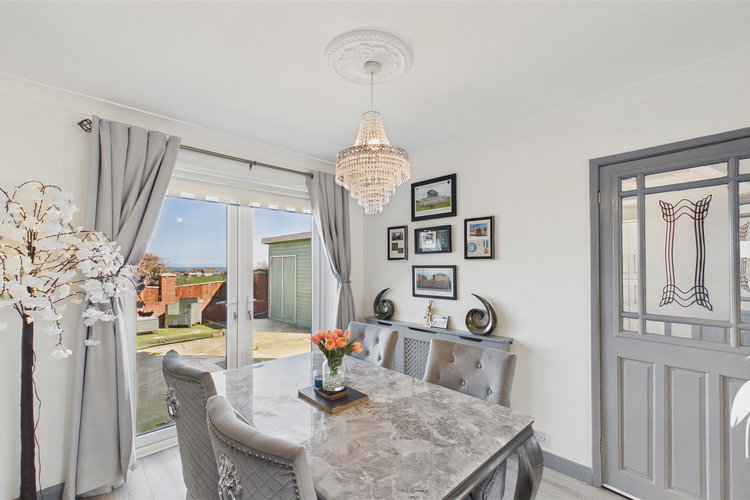 Dining Room - Picture 7 of 34