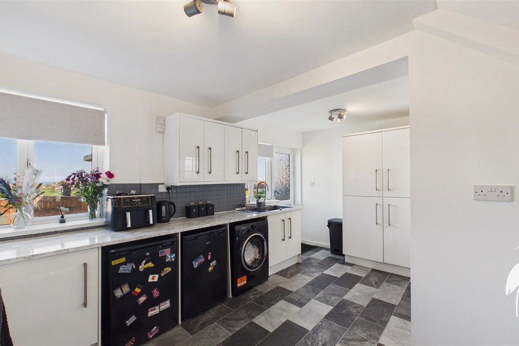 Kitchen - Picture 11 of 34