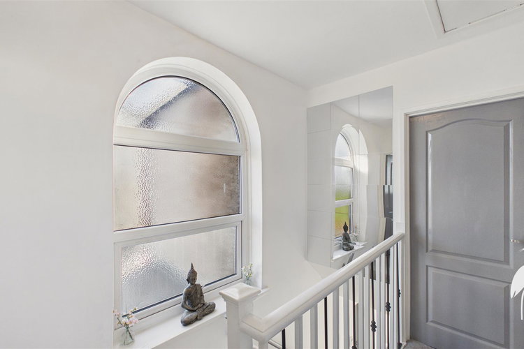 First Floor Landing - Picture 16 of 34