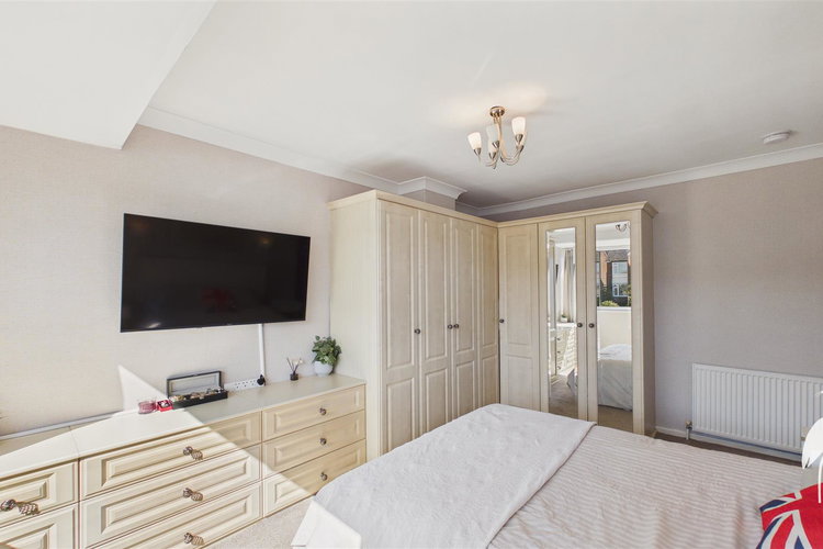 Bedroom 1 - Picture 20 of 34