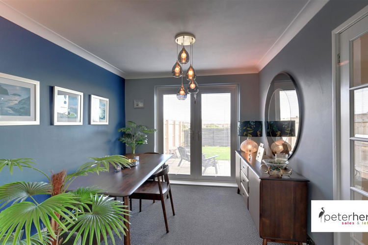 Dining Room - Picture 4 of 28