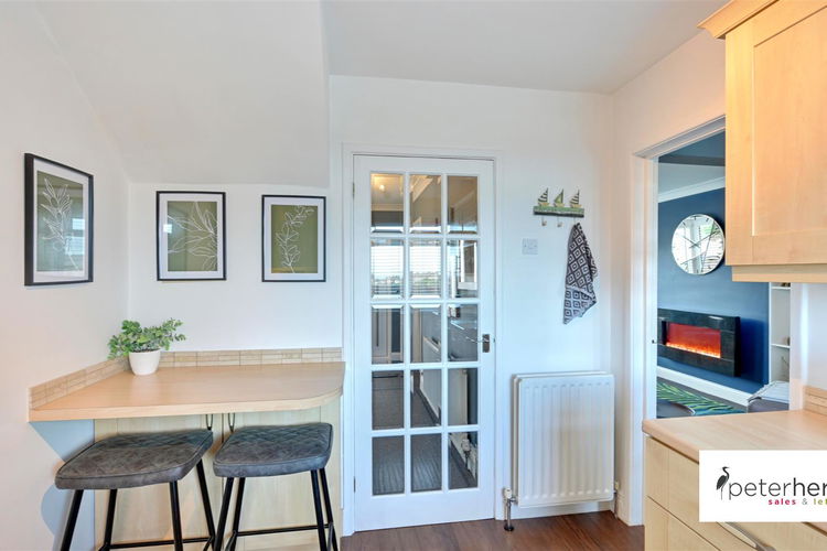 Breakfasting Kitchen - Picture 9 of 28